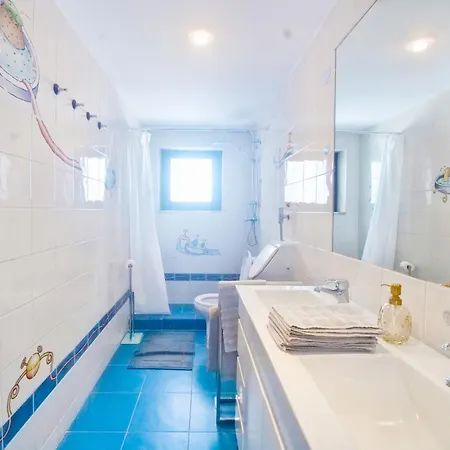 Casa de hóspedes Aomo-casa 4*