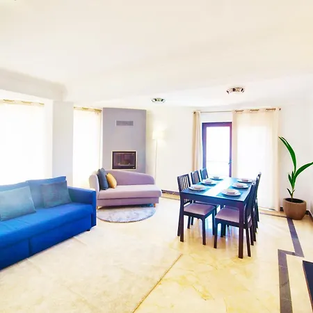 Aomo-casa Casa de hóspedes Parede