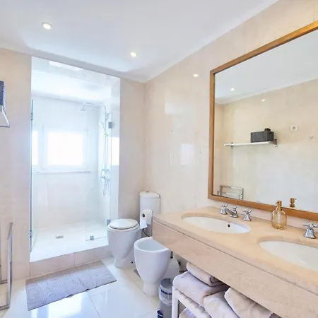 Aomo-casa Casa de hóspedes Parede