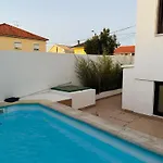 Guest house Aomo-casa Parede