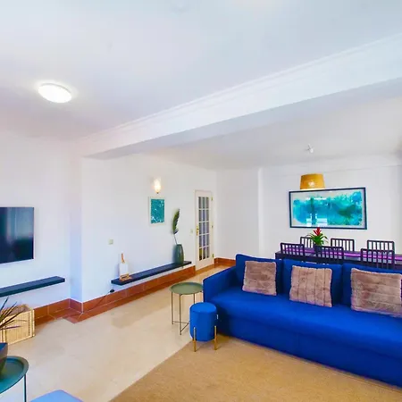 Aomo-casa Guest house Parede