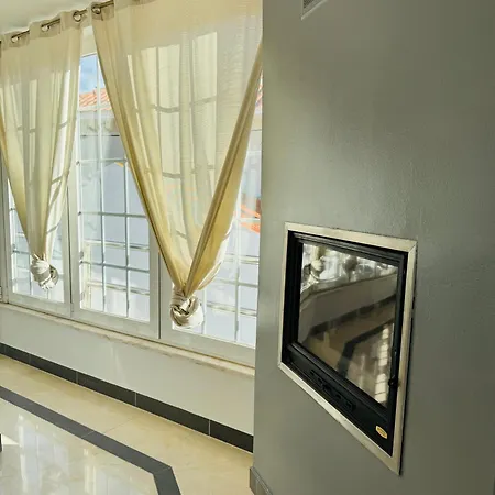 Aomo-casa Penzion Parede