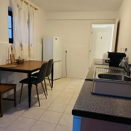 Pensión Aomo-casa 4*