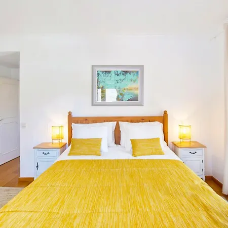 Aomo-casa Pensión 4*