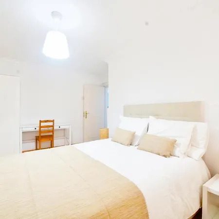 Aomo-casa Penzion Parede