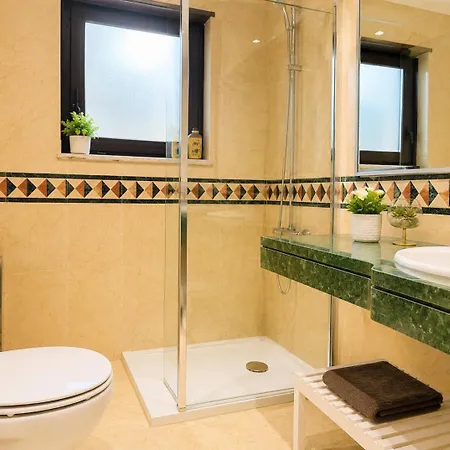 Aomo-casa Guest house Parede