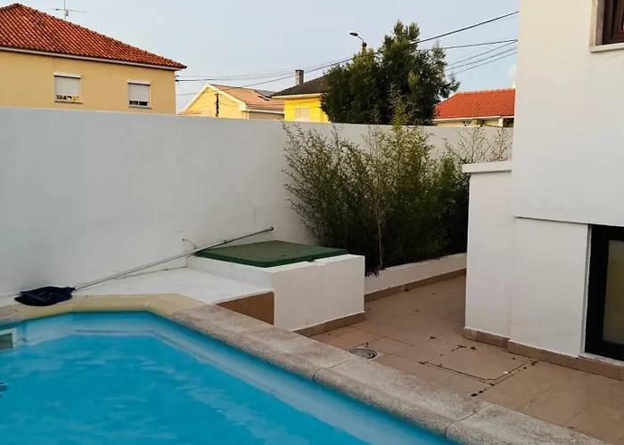 Πανσιόν Aomo-casa Parede