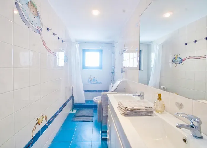 Πανσιόν Aomo-casa 4*