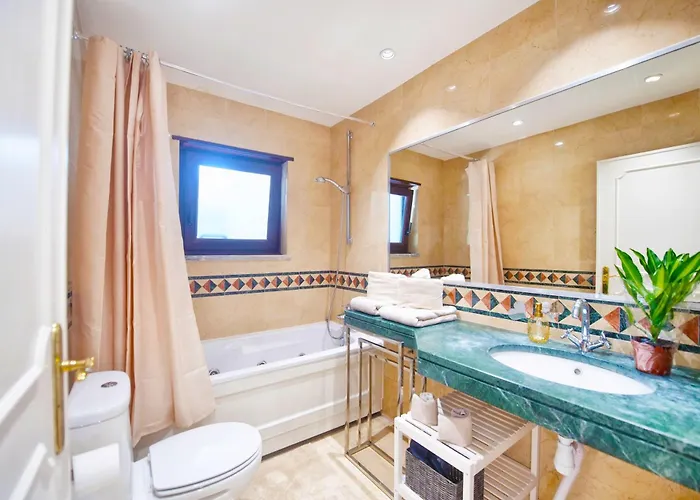 Πανσιόν Aomo-casa