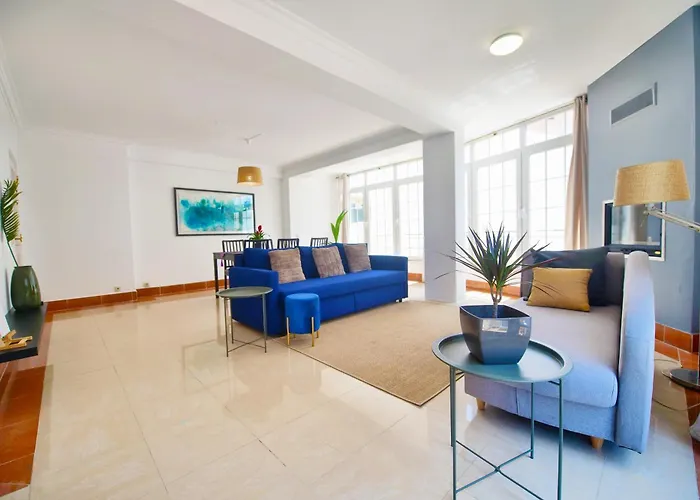 Πανσιόν Aomo-casa 4*