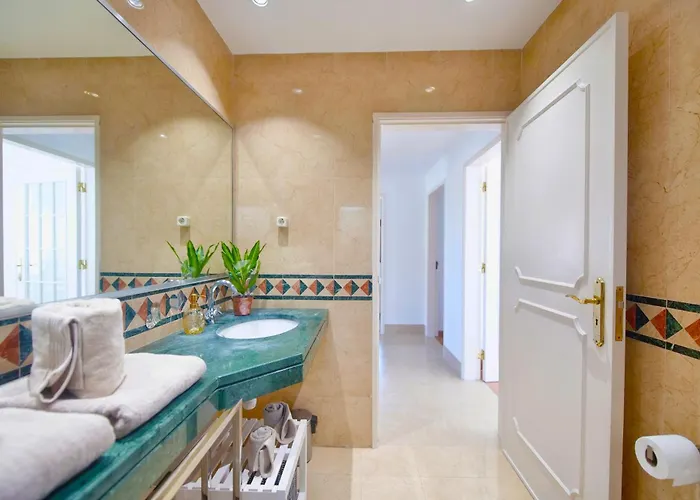 Πανσιόν Aomo-casa 4*