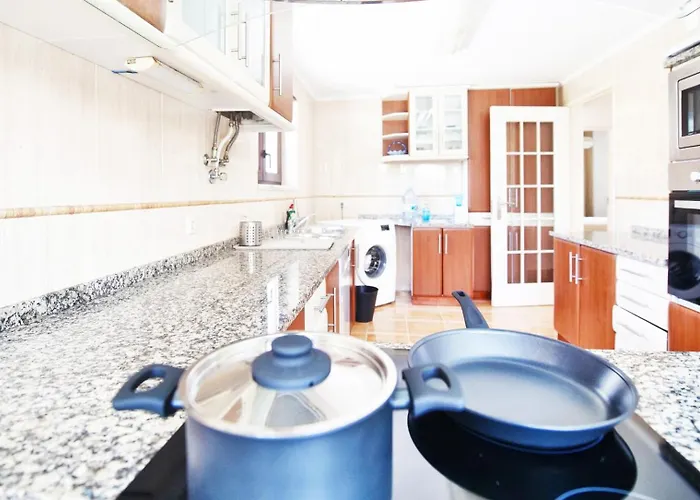 Aomo-casa Πανσιόν Parede