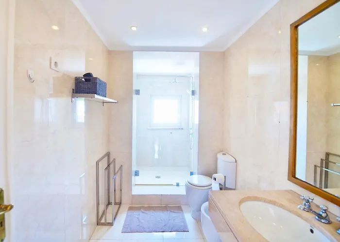 Πανσιόν Aomo-casa