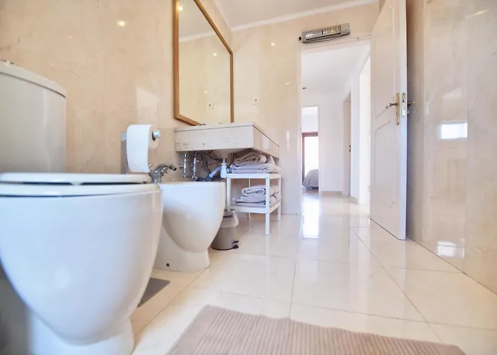 Πανσιόν Aomo-casa 4*